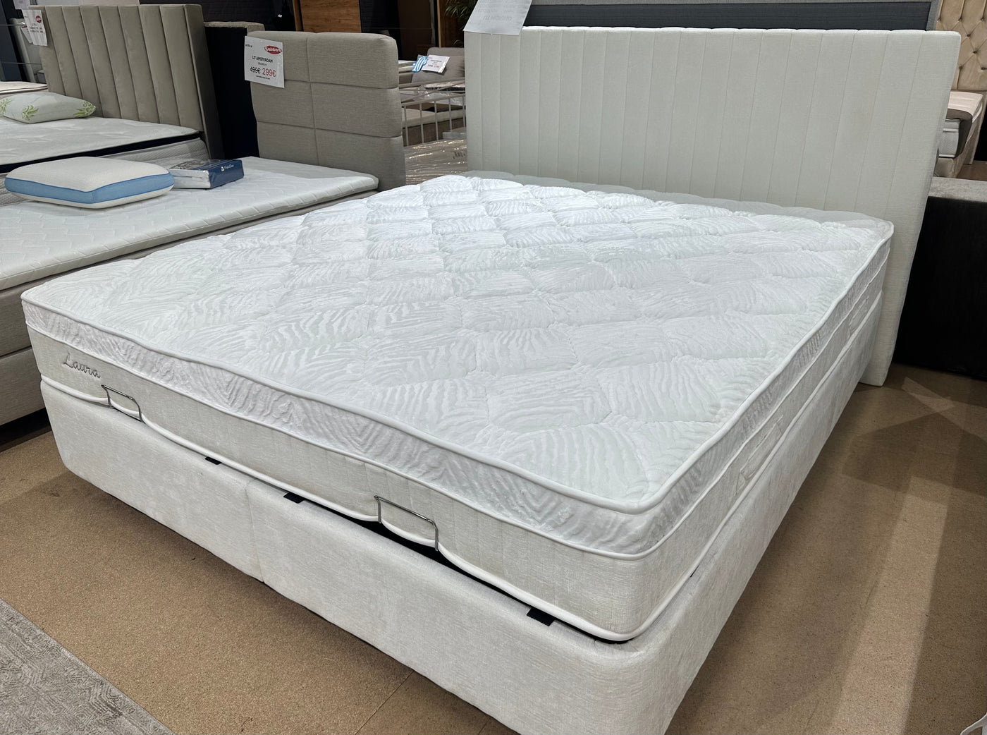 Lit boxspring 'MORINO' + matelas