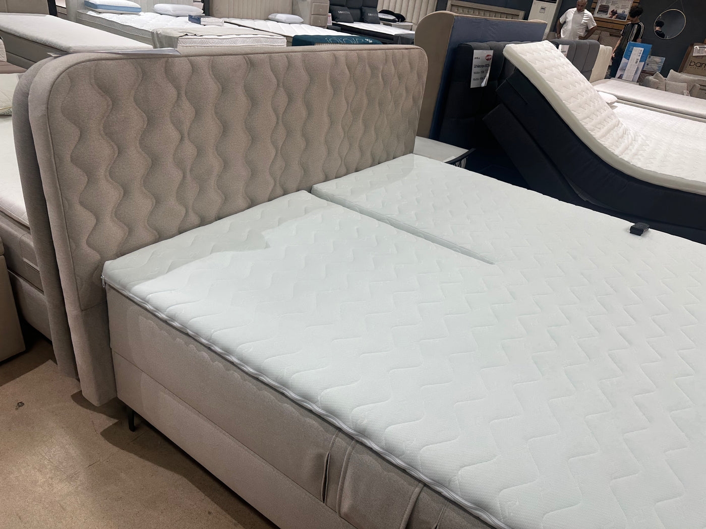 Lit boxspring éléctrique 'Electra box' + MATELAS