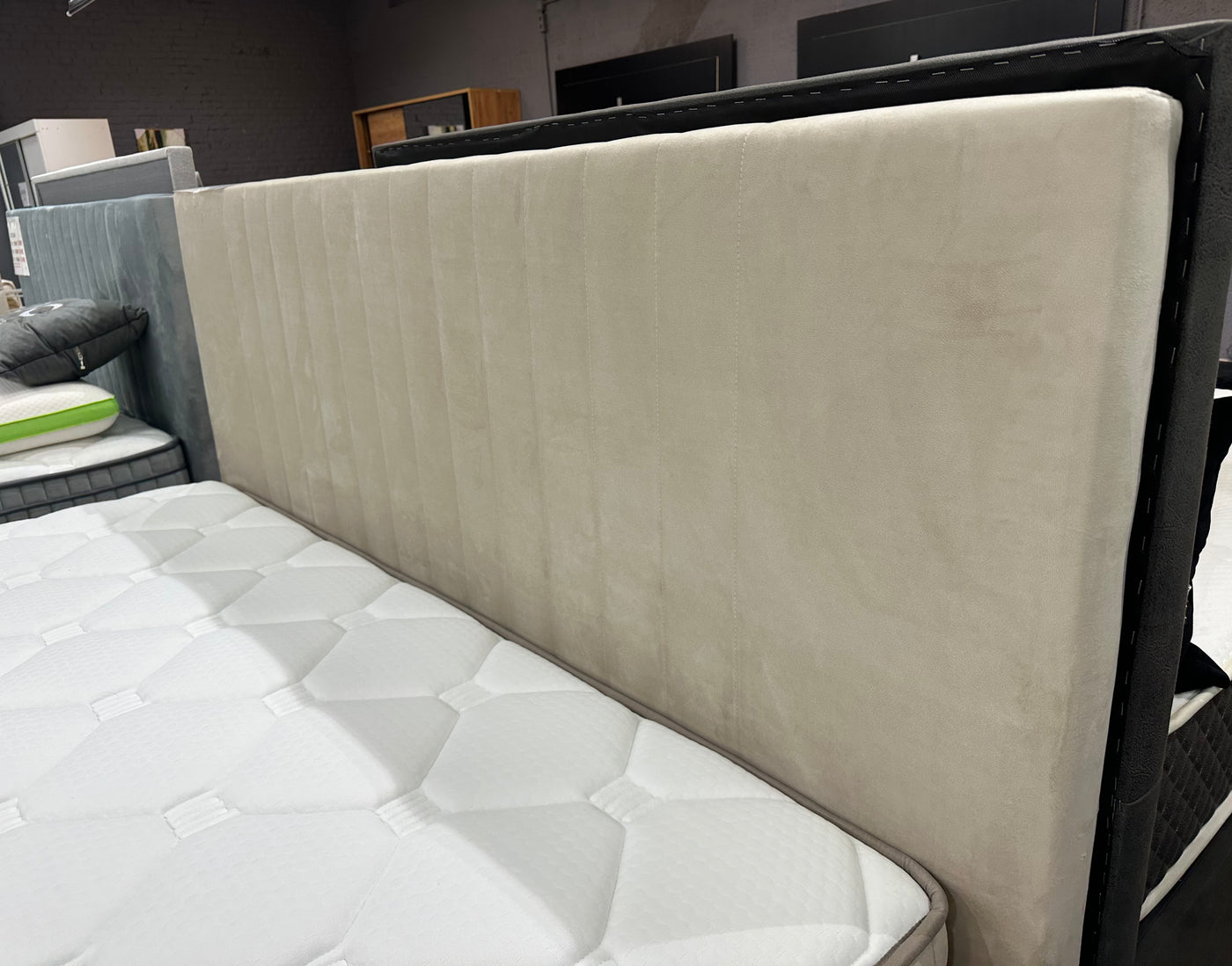 Lit Boxspring 'CLARA'